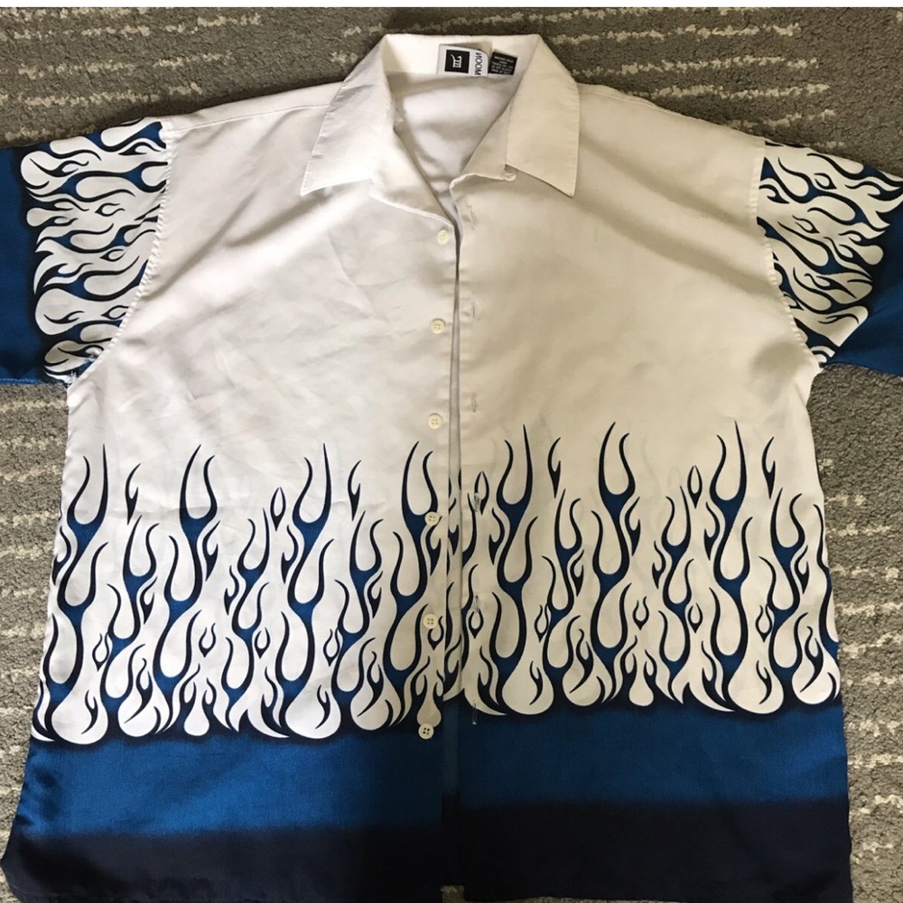 vintage white and blue flame tee